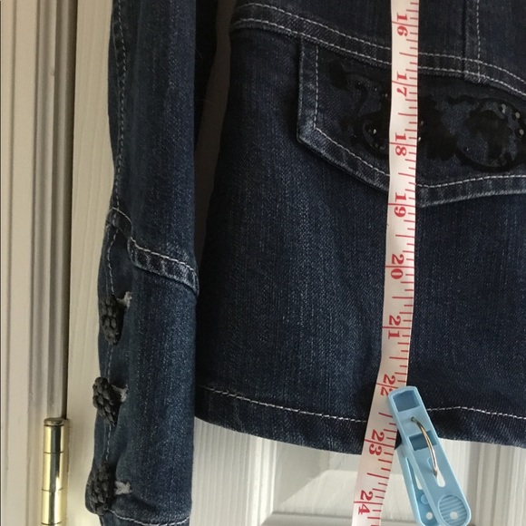 Dress barn Blue denim jacket with black detail,tapered waist like new condition - Picture 8 of 8